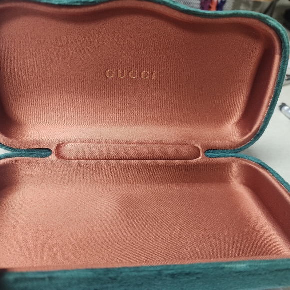 Gucci Glasses - Picture 4 of 6